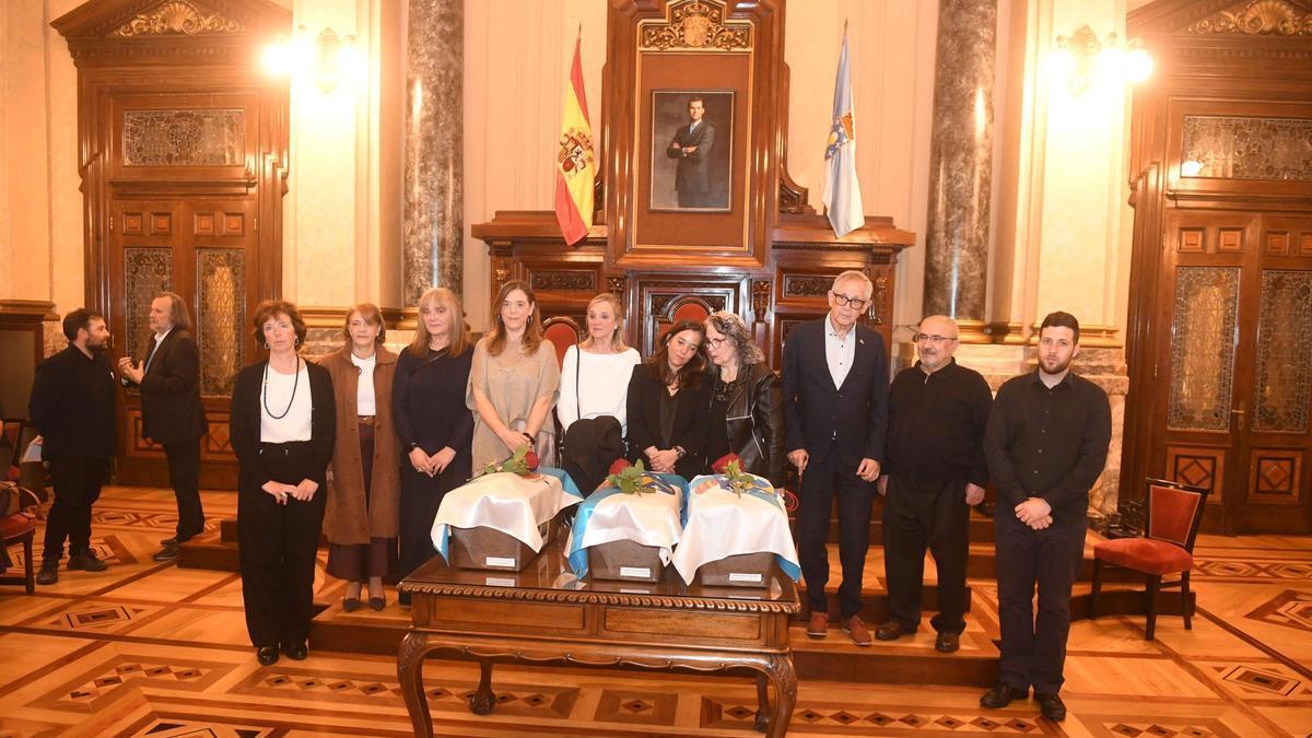 Las familias de tres vecinos de A Coruña represaliados en 1936 ya tienen sus restos