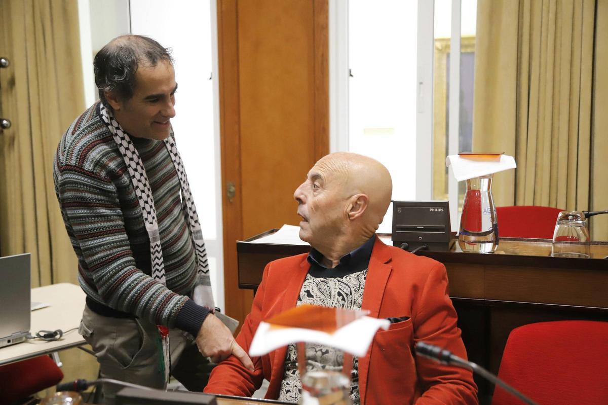 Juan Hidalgo y Antonio Hurtado, en el salón de plenos.