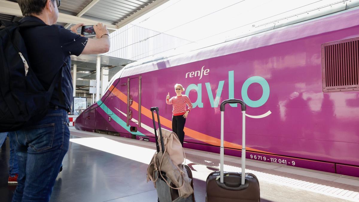 Los trenes Avlo ya operan en Alicante con precios a partir de 7 euros
