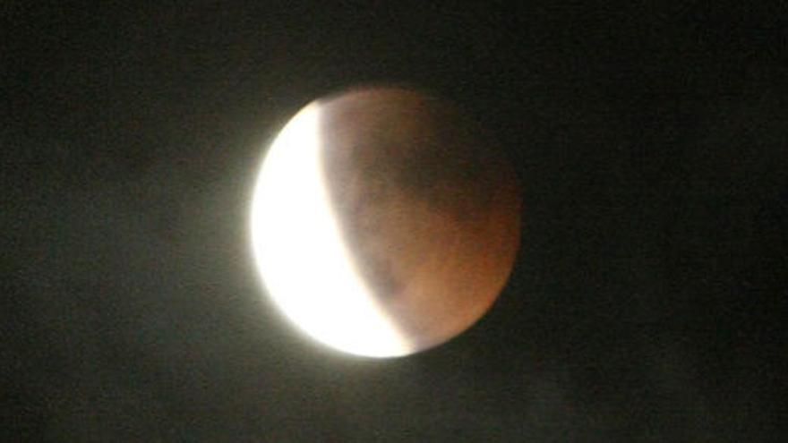 El eclipse lunar y la superluna, en el Observatorio de Mallorca