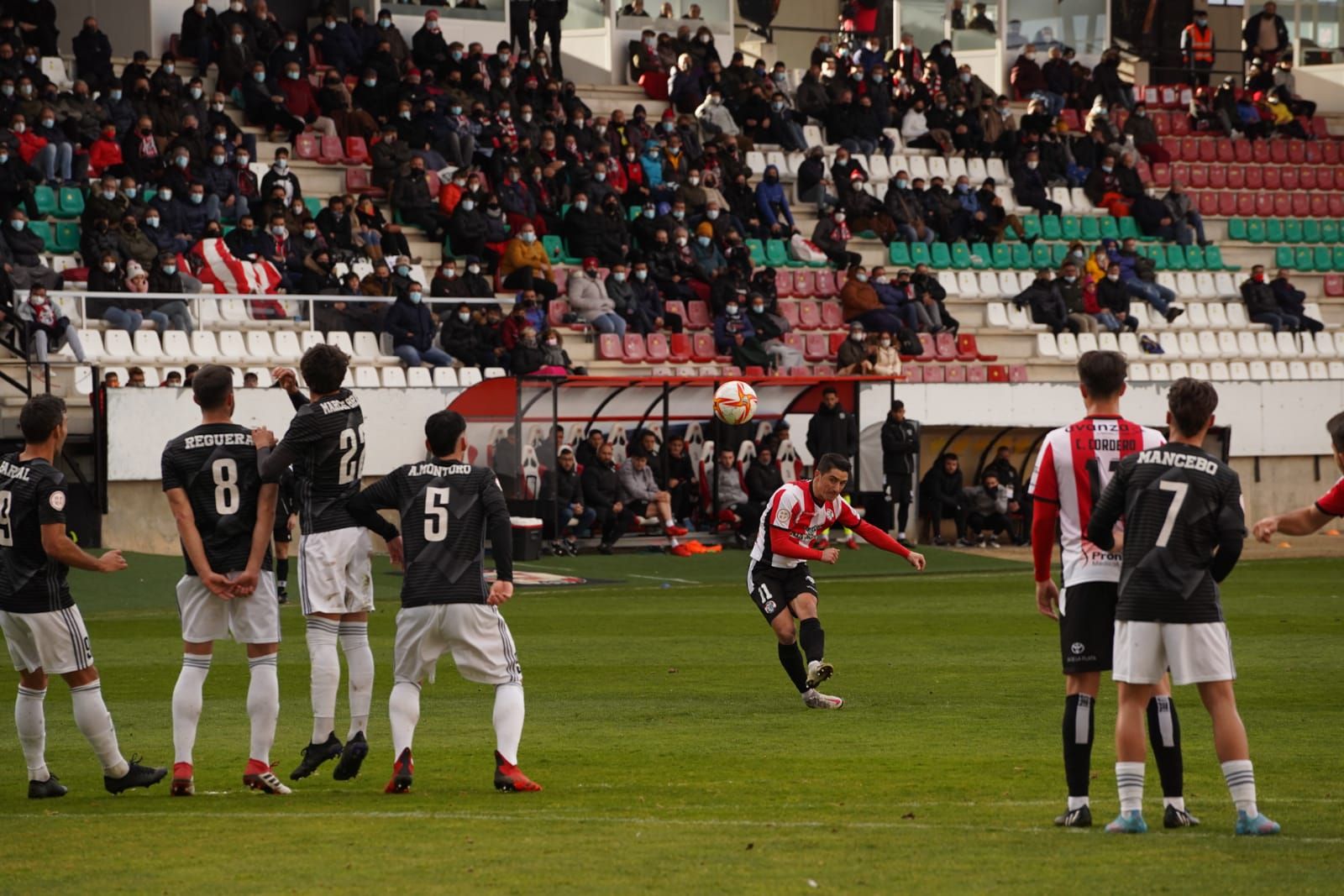 Repasa las mejores imágenes del partido entre el Zamora CF y el DUX Internacional