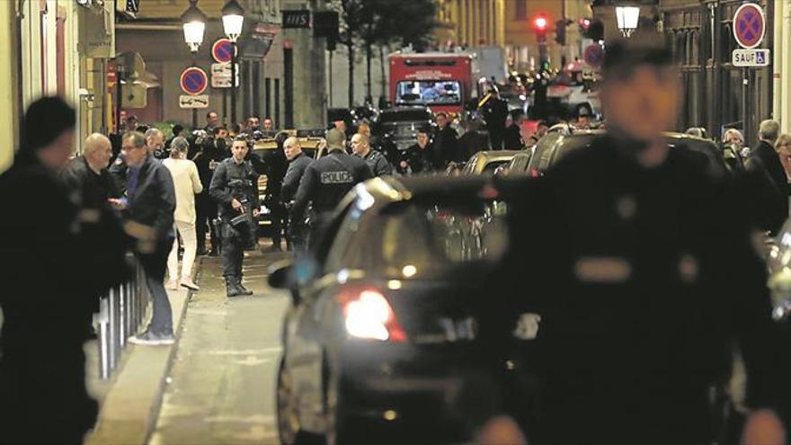 Dos muertos en un ataque con cuchillo en el centro de París