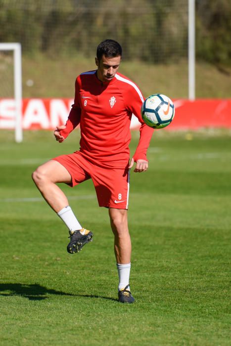 Entrenamiento del Sporting a puerta cerrada