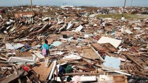 Destrucción en Bahamas por el paso del huracán Dorian.