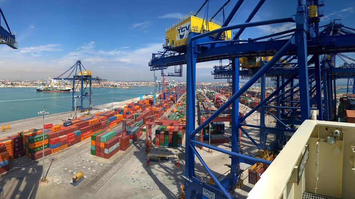 Terminal del contedores de APM del Puerto de València, en una imagen de archivo.