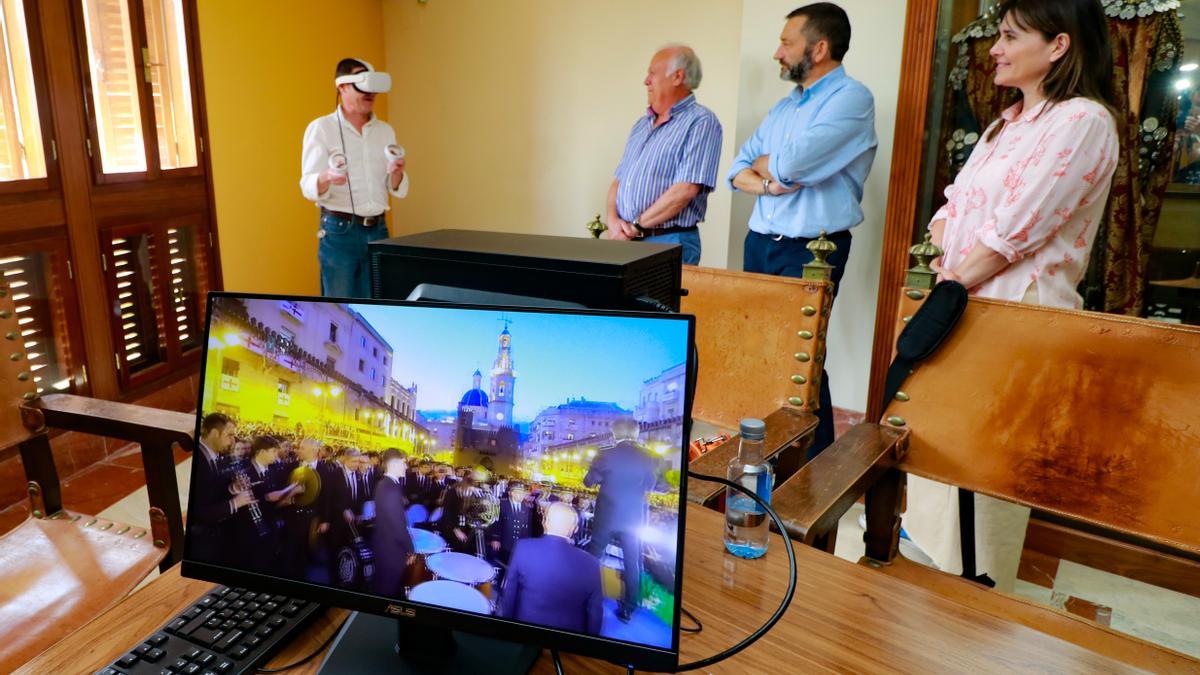 Presentación del audiovisual en 3D sobre los Moros y Cristianos de Alcoy.