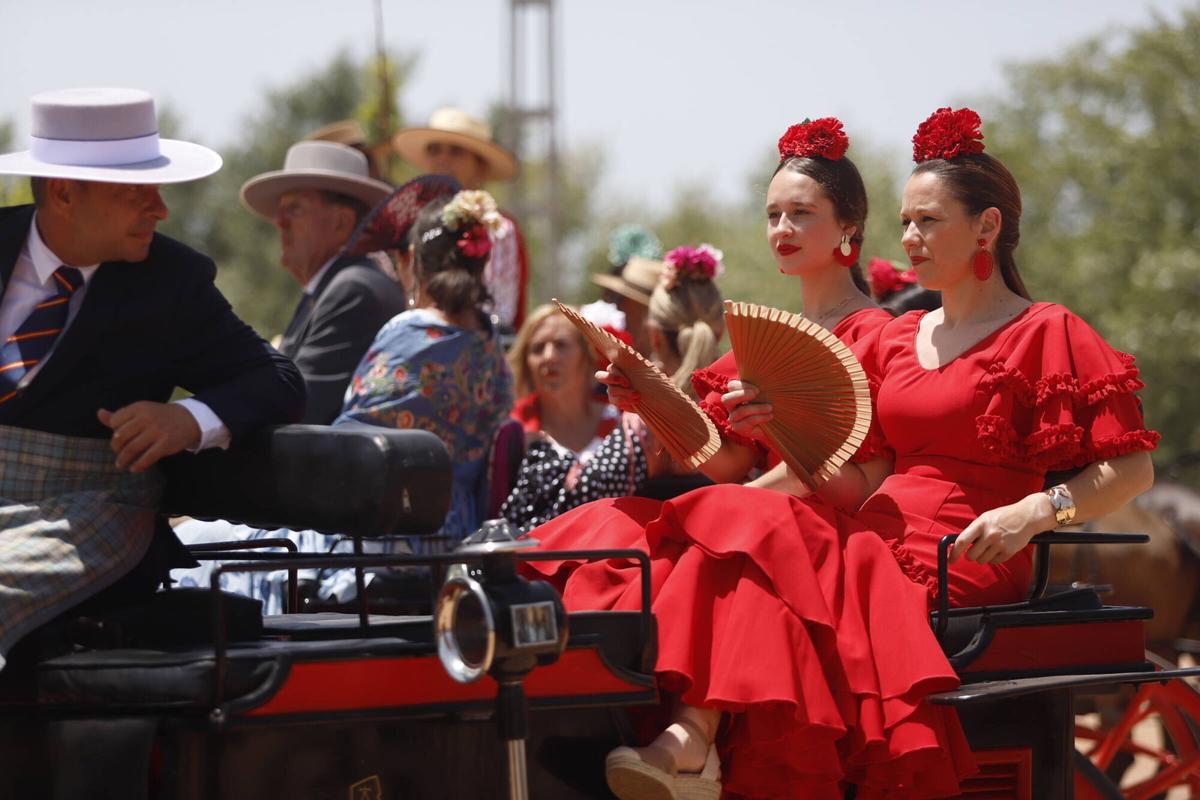 Exhibición de carruajes caballos en la Feria. Cordoba en mayo