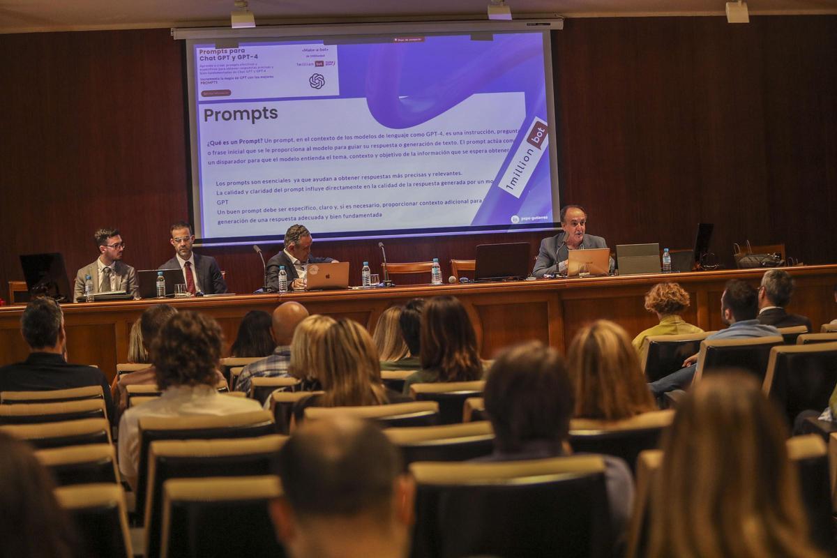 Un acto organizado en el Colegio de Abogados de Elche para la mejora de la formación en IA