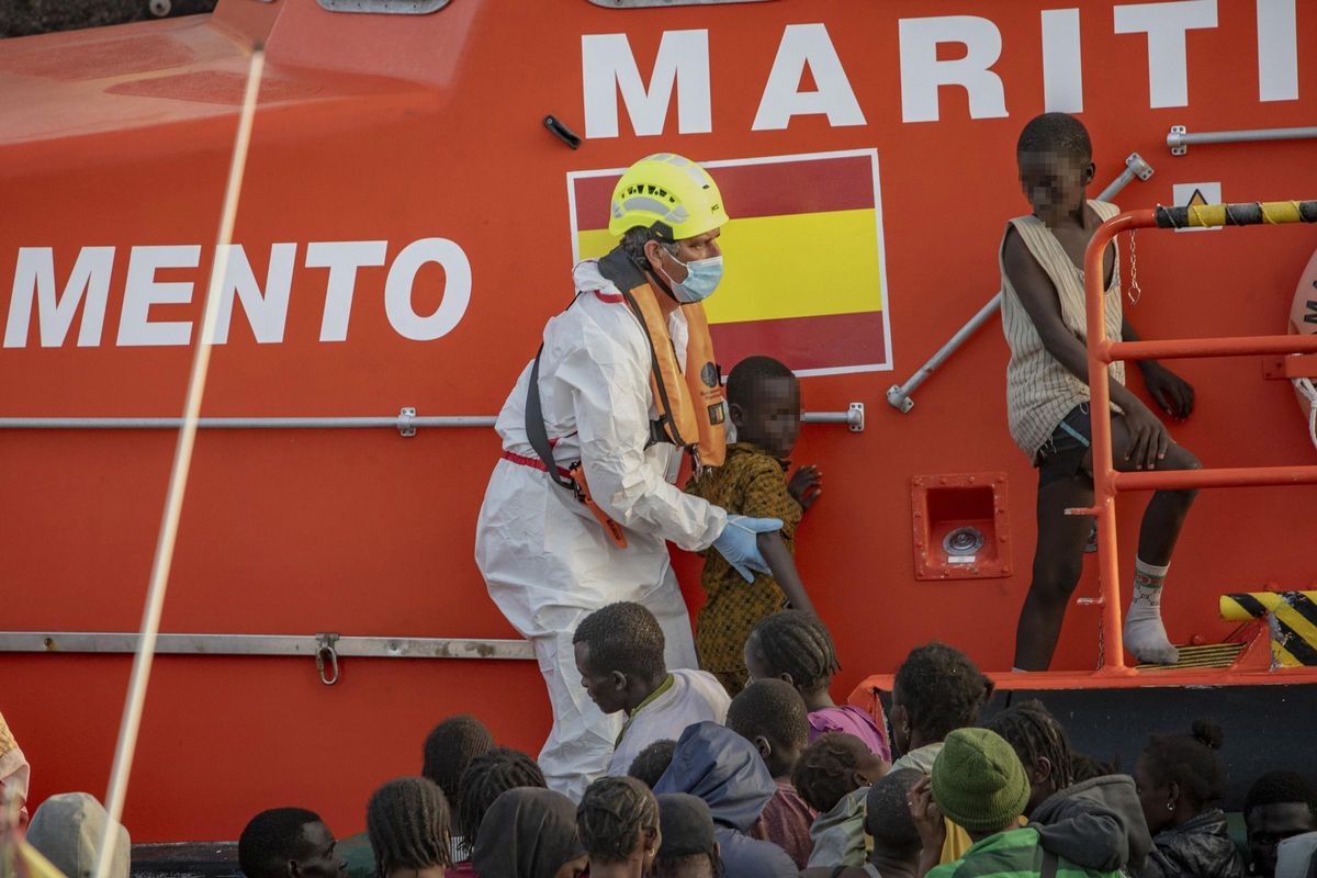 Archivo - Salvamento Marítimo rescata a varios menores cerca del Puerto de la Restinga, a 28 de noviembre de 2024, en El Hierro, Santa Cruz de Tenerife, Tenerife, Canarias (España).