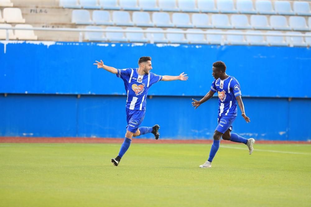 Toril sentencia al Lorca y da el primer triunfo al Real Murcia