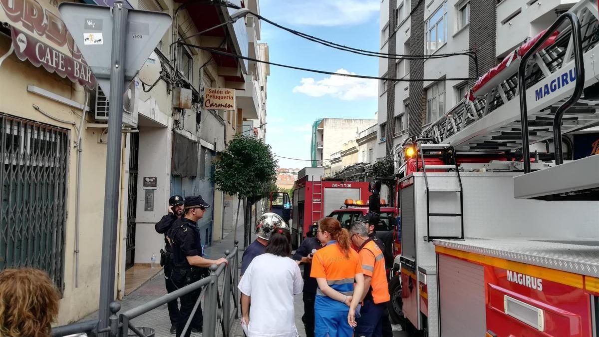 Desalojan un edificio en el centro de Mérida por un incendio originado en la cocina
