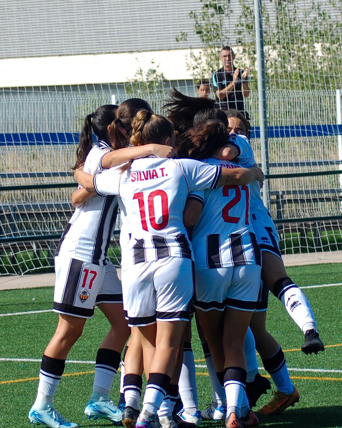 Celebración de un gol en Gaetà Huguet.