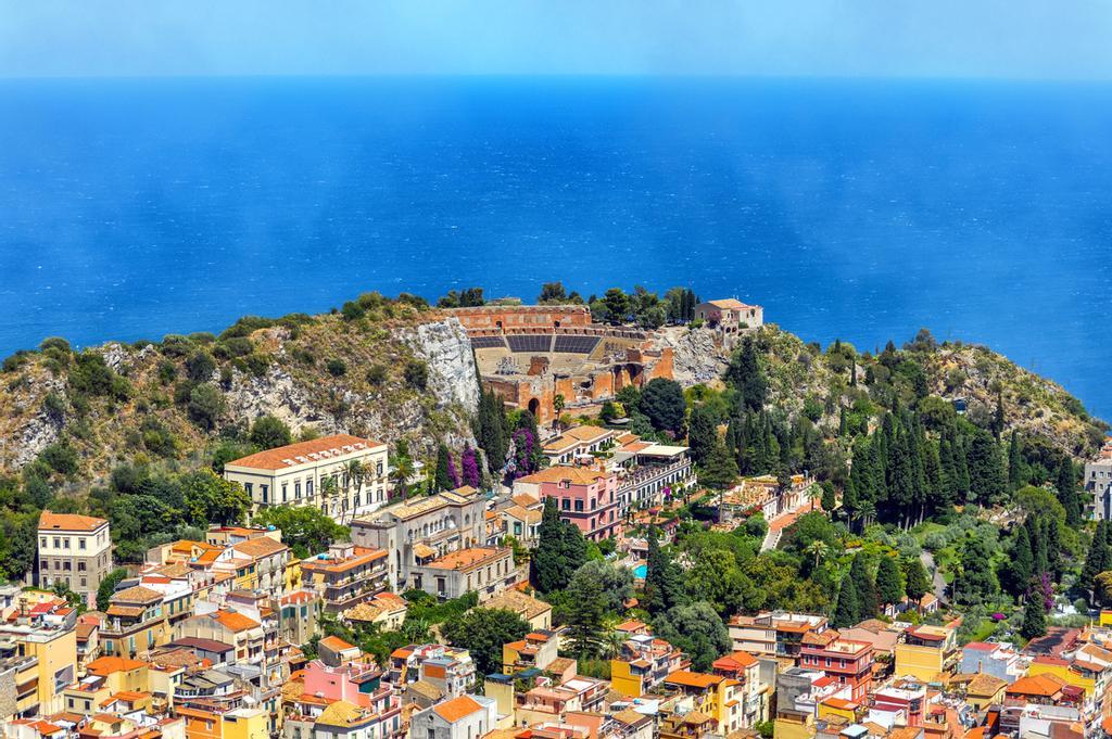 Taormina y su teatro grecorromano.