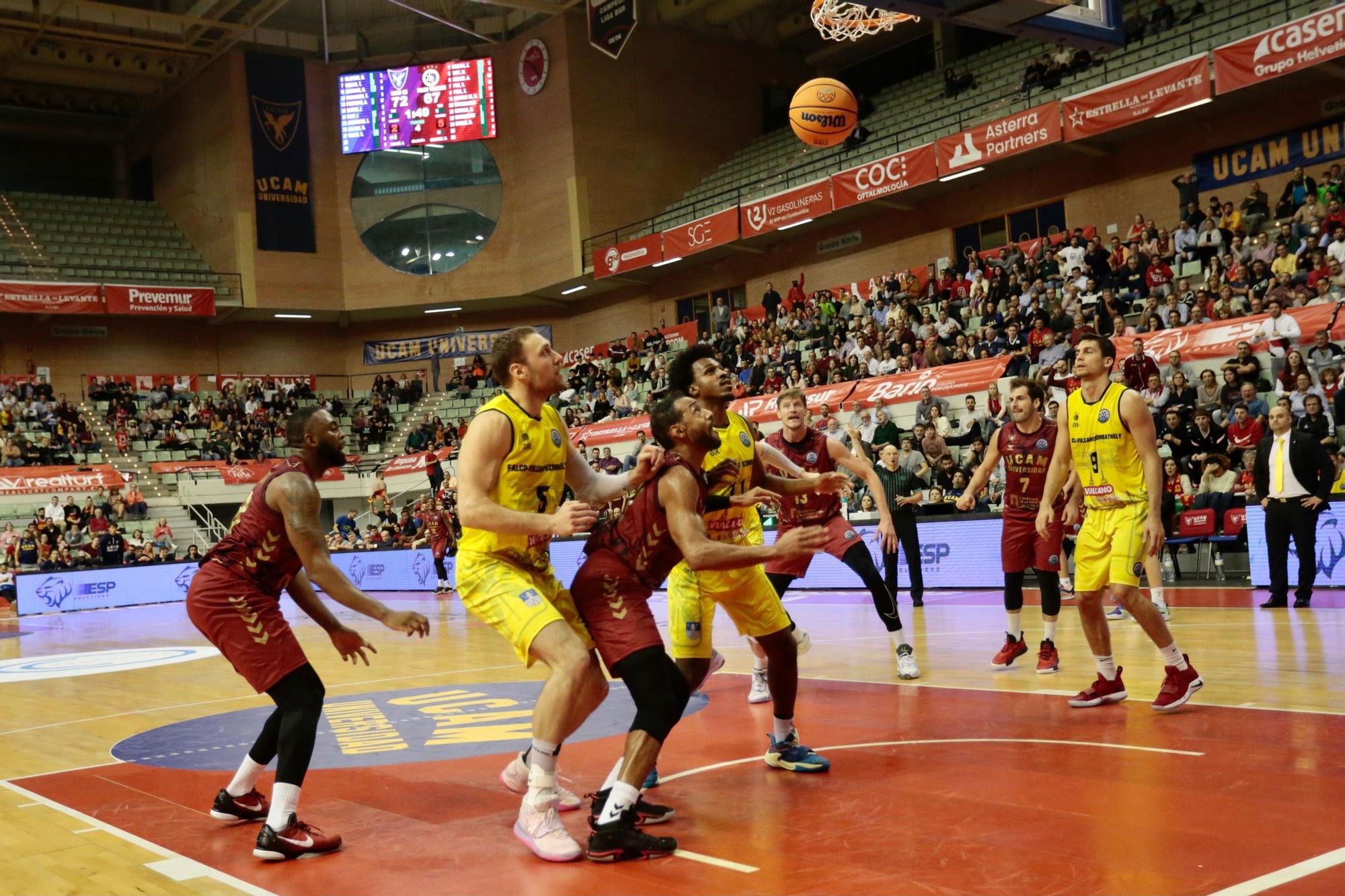 Las imágenes del partido UCAM Murcia - Falco Vulcano