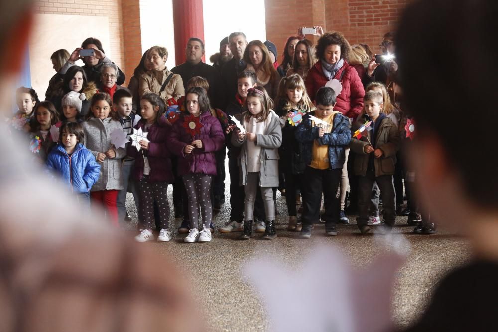 Día de la Paz en los colegios avilesinos.