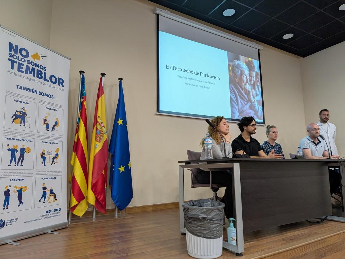 El Departamento de Salud del Hospital General de Elche organizó una jornada junto a la Asociación Parkinson Elche