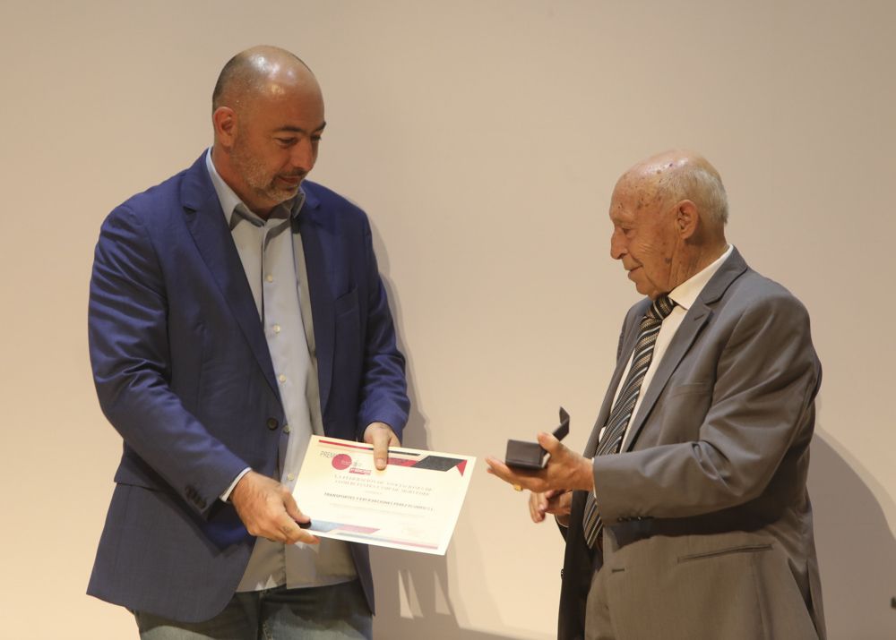 Facosa premia al comercio local en Sagunt.