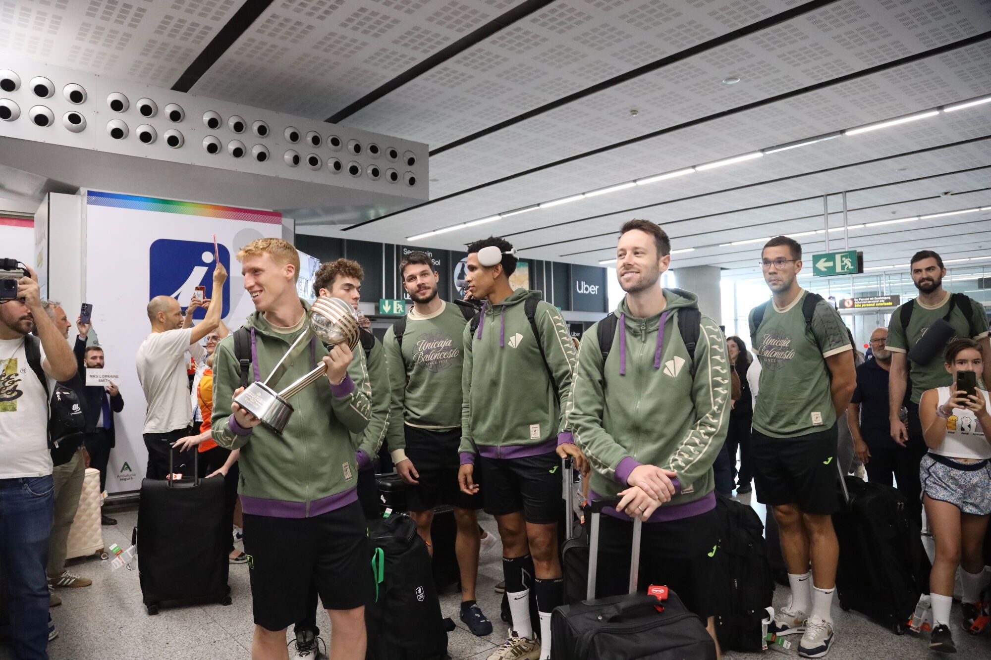 El Unicaja ya está en Málaga tras conquistar su segunda Intercontinental