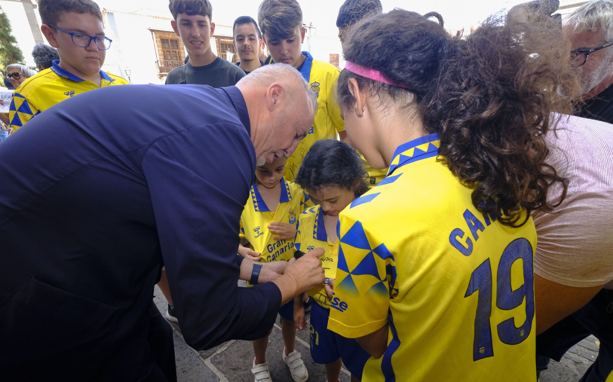 Ofrenda anual de la UD Las Palmas a la Virgen del Pino