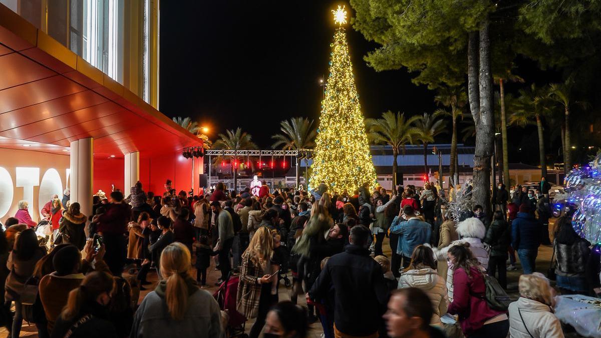 El centro comercial Porto Pi enciende la Navidad de la mano de la cantante Gisela