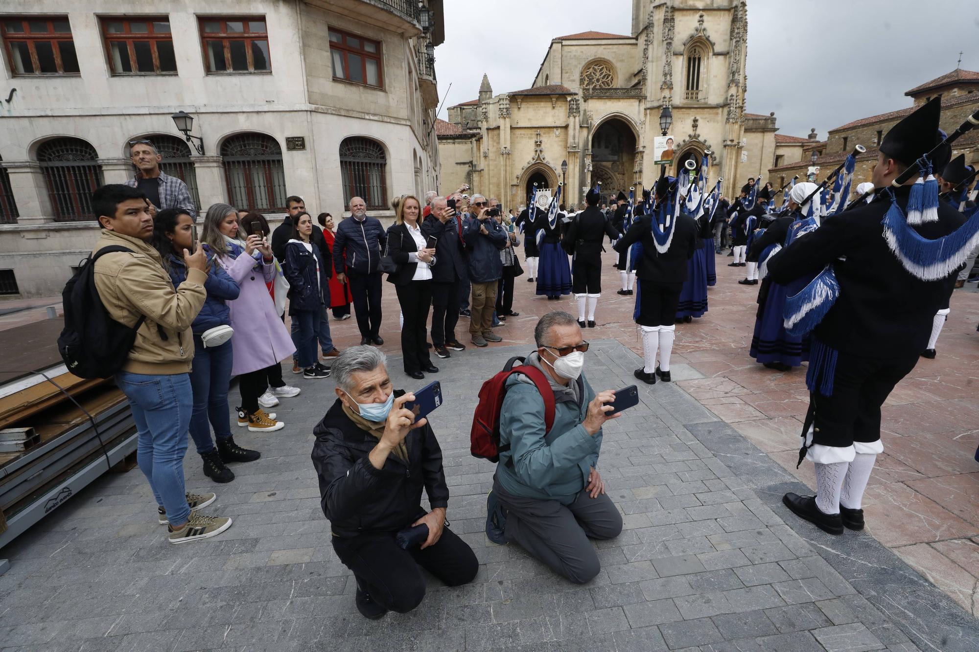 En imágenes: Procesión de la Balesquida en Oviedo