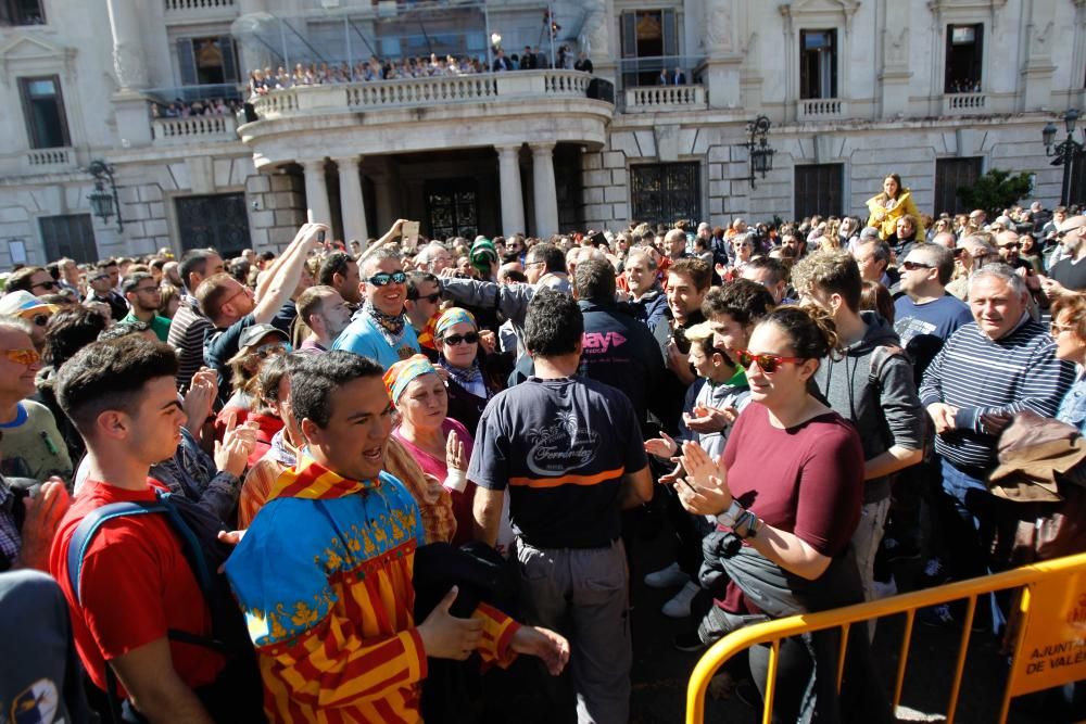 Búscate en la mascletà del 12 de marzo