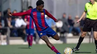 Eloi Gómez y Ebrima Tunkara sobresalen en el 11 ideal de La Masia