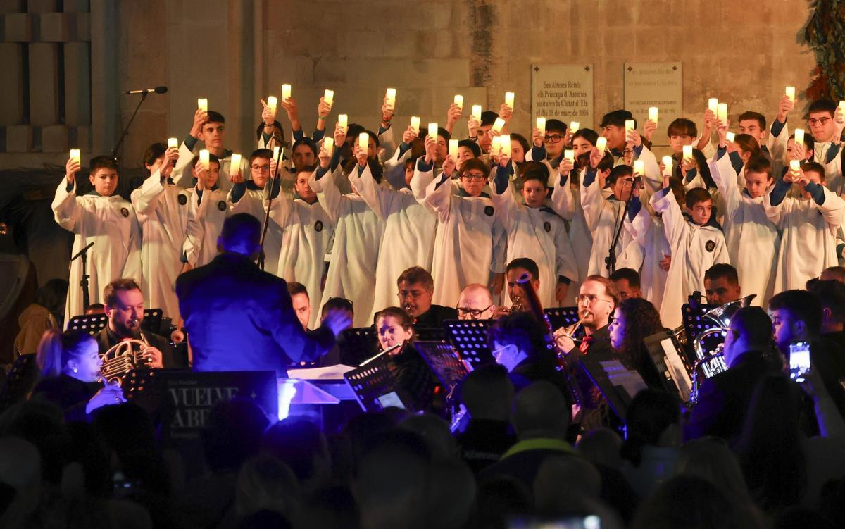 La Escolanía, en el concierto de 2024 en la Plaça Baix.