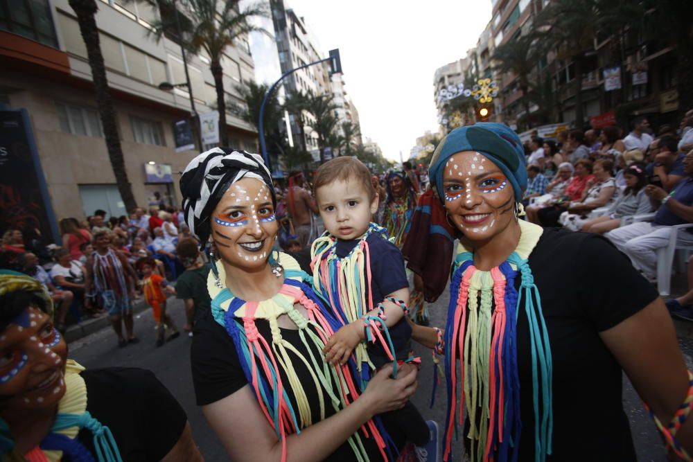 El colorido y la originalidad inundan Alicante