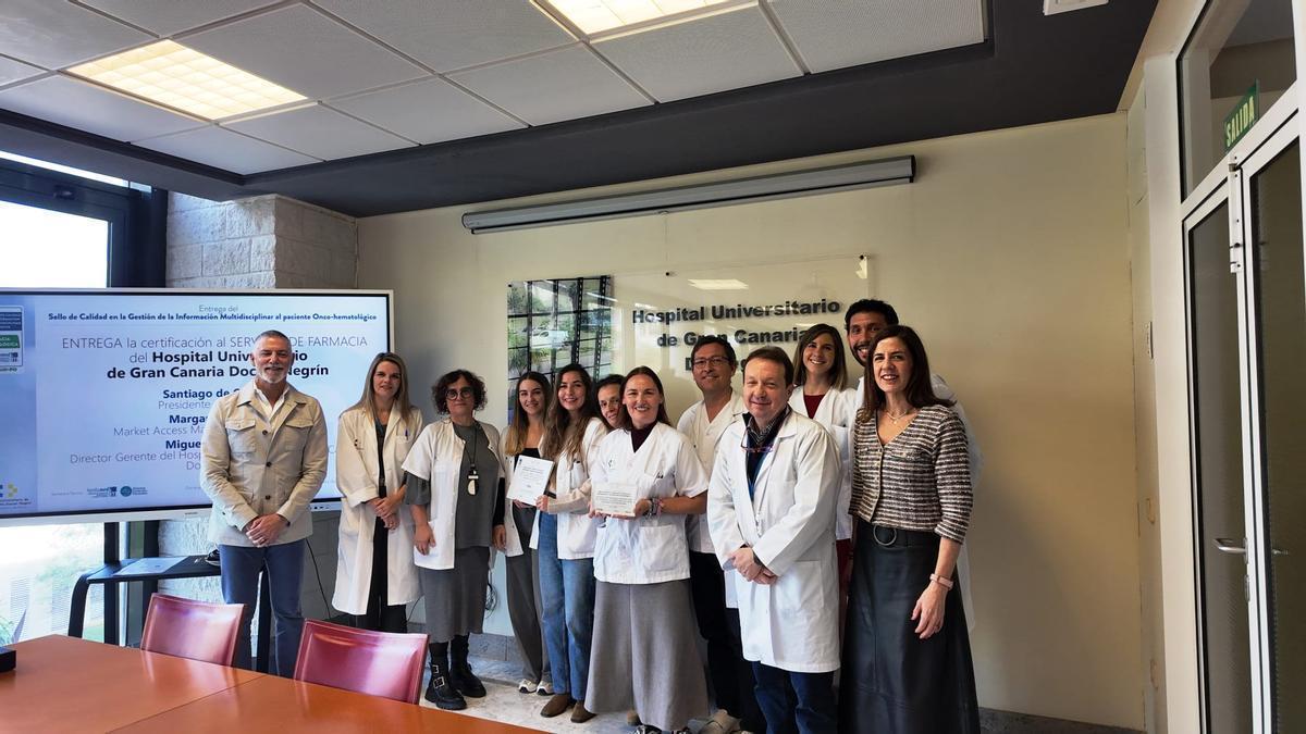 El servicio de Farmacia del Hospital Doctor Negrín recibe el sello de calidad en gestión de la información multidisciplinar al paciente oncológico