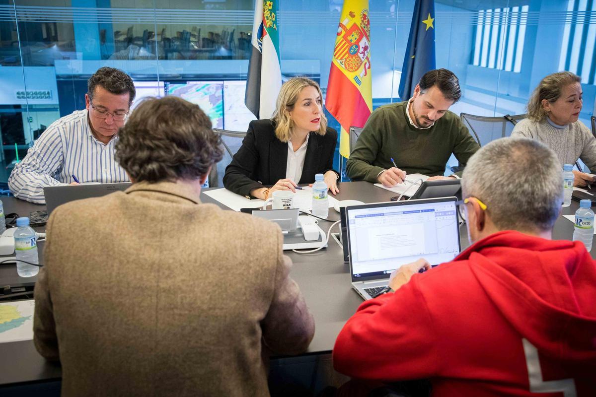 Reunión del CECOP, presidido por María Guardiola, reunido esta mañana.