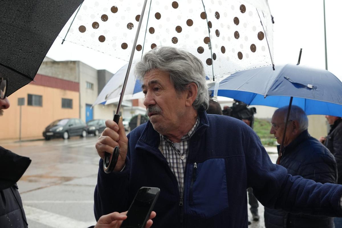 Antonio Ramos, afectado por la explosión de un artefacto en la calle Margarita Xirgu de Badajoz.