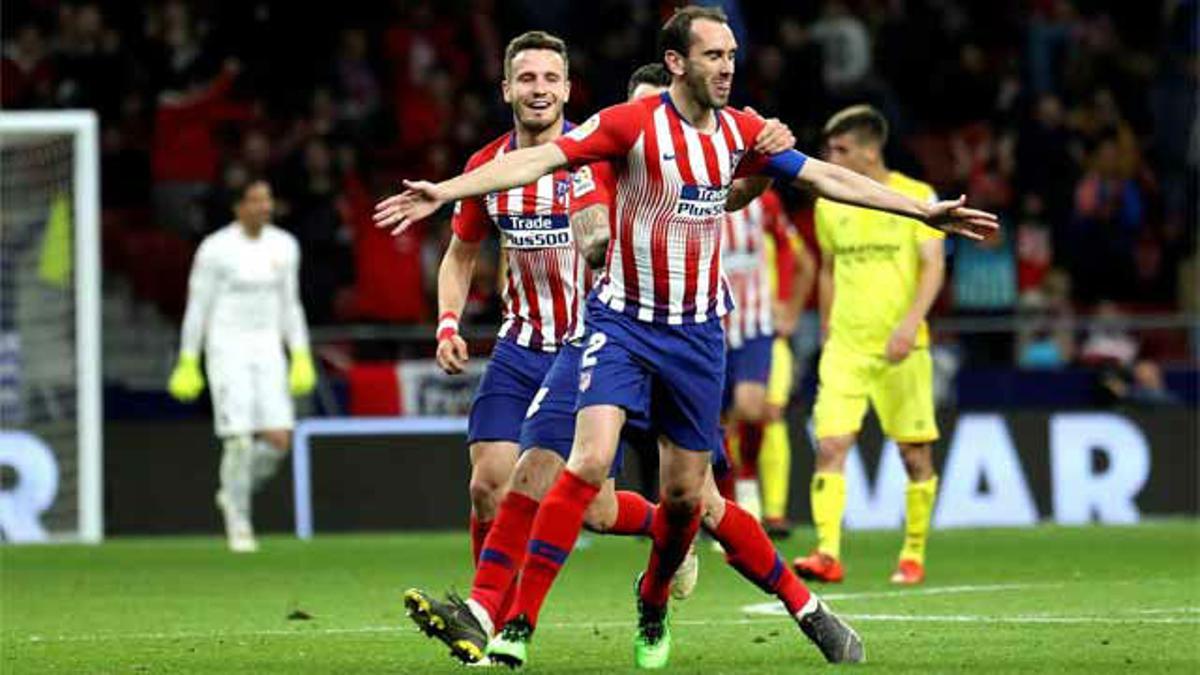 El VAR ratificó el gol de Godín y dio un respiro al Atlético