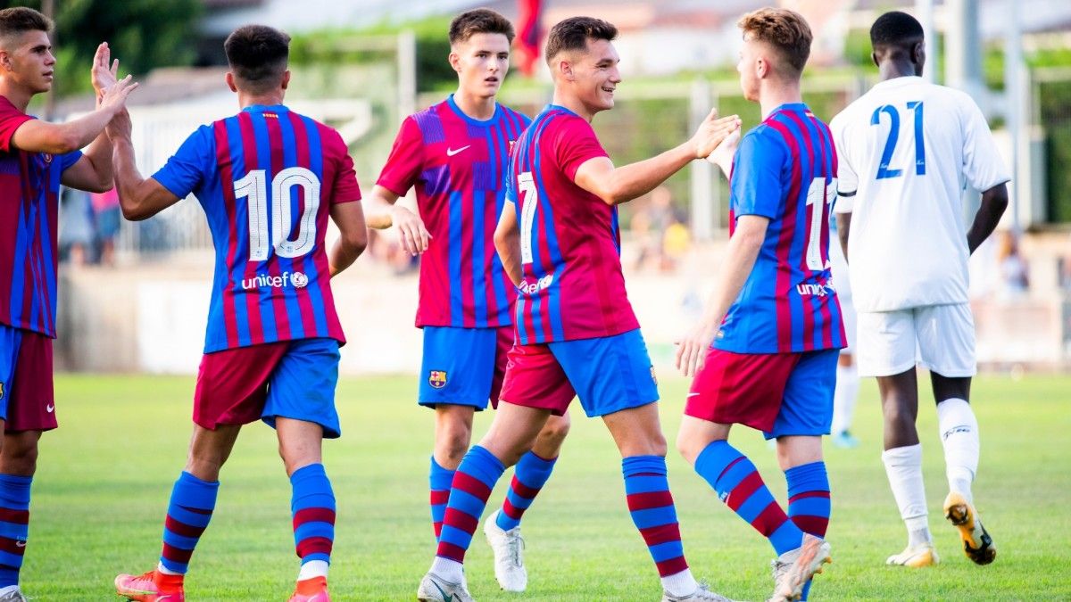 El Barça B, durante el partido ante L'Escala