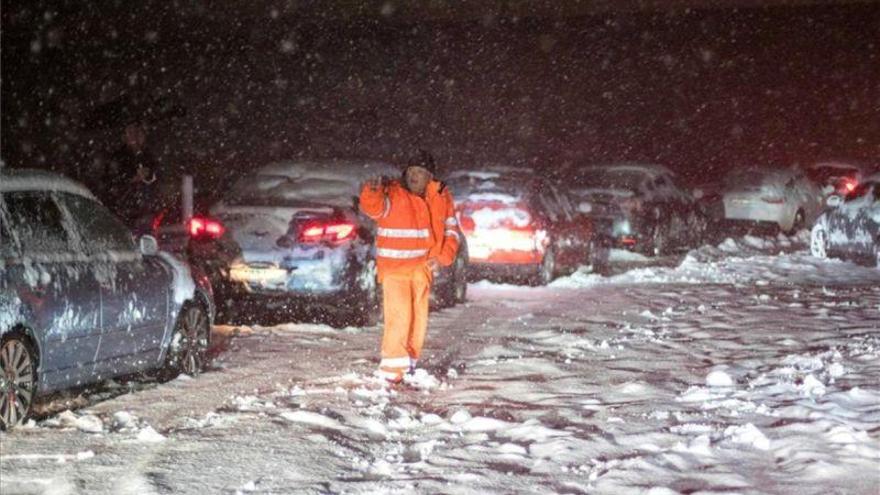 Autopistas activa un dispositivo de seguridad vial en la AP-68 por la nieve