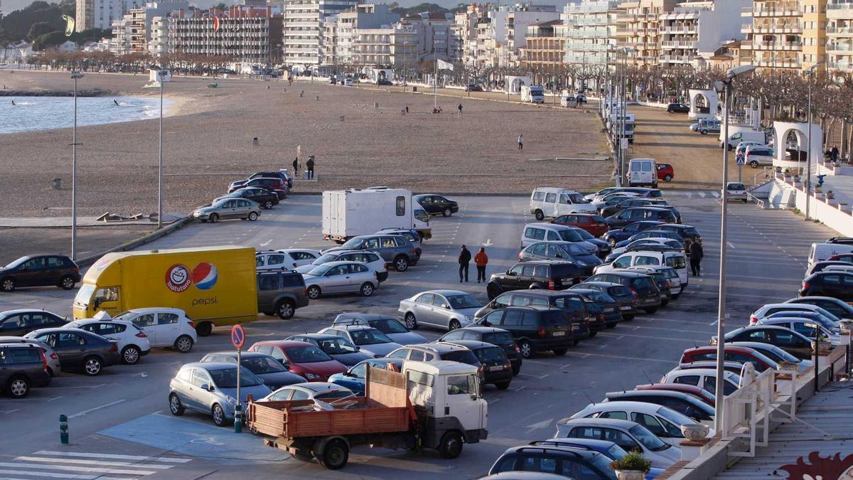 Imatge d&#039;arxiu de l&#039;aparcament de la platja gran de Palamós