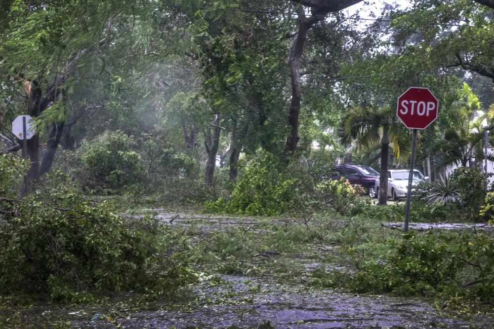 Imatges de la destrucció de l''huracà Irma al seu pas pel Carib i Florida