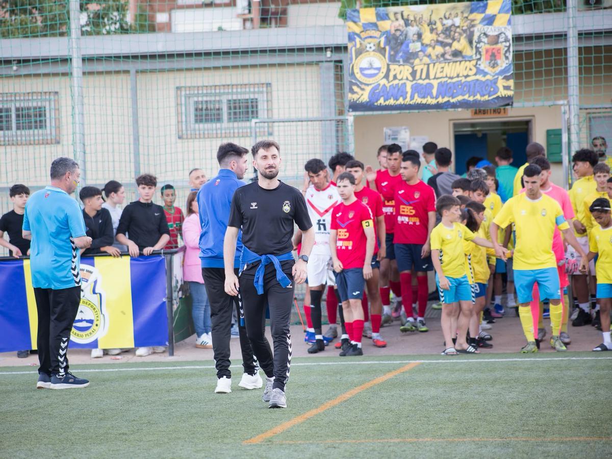 Ángel Francisco Caballero García, entrenador del Barrio Peral