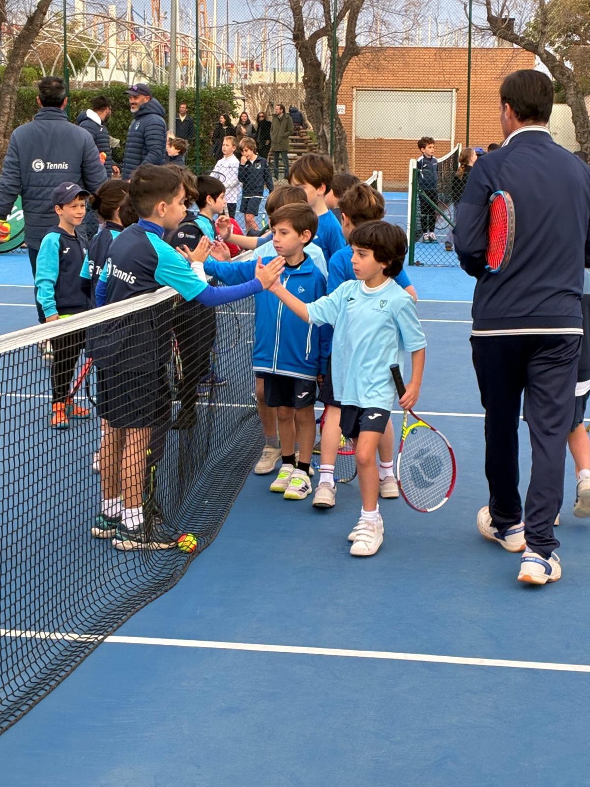 El objetivo del Circuito de Minitenis El Corte Inglés es que los niños que están en proceso de aprendizaje tengan la oportunidad de dar sus primeros pasos en la competición.