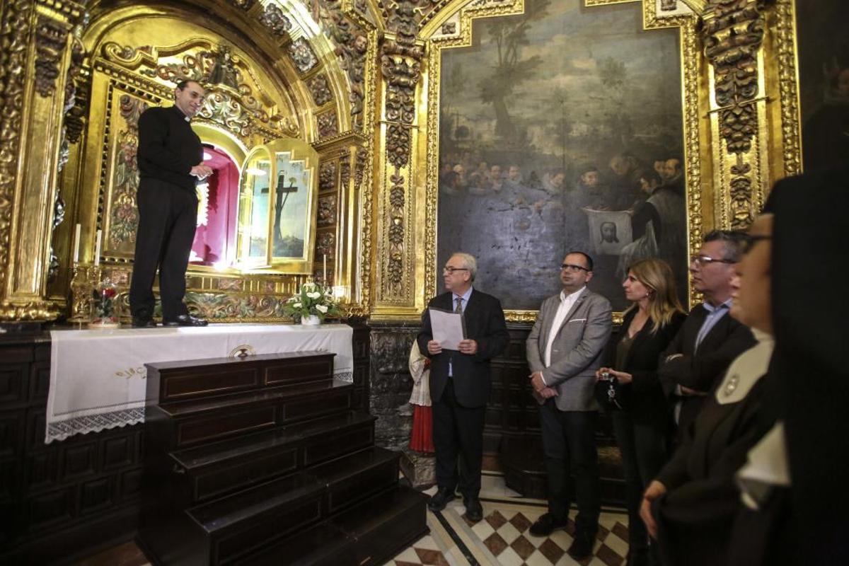 Pruebas en el camarín de la Santa Faz