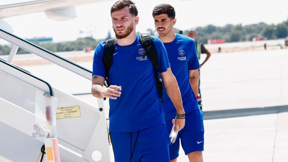 Khvicha Kvaratskhelia, a su llegada a Mallorca.