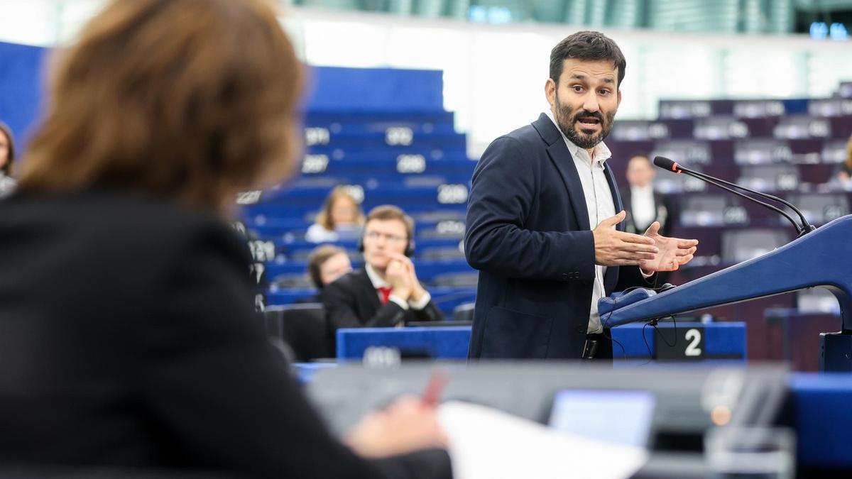 Vicent Marzà interviene en el Parlamento Europeo.