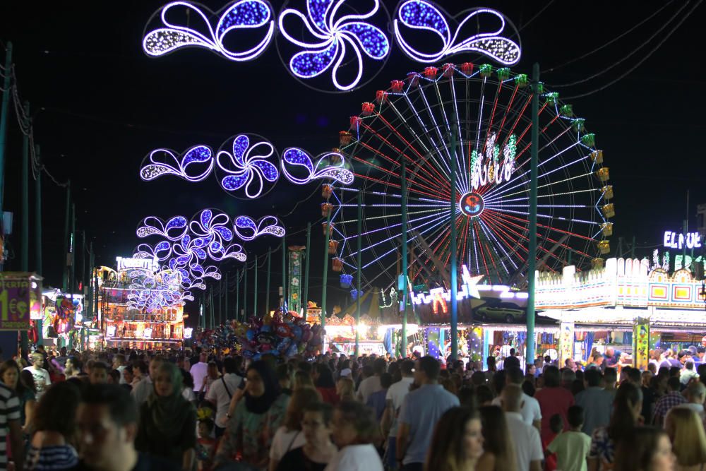 Encendido del alumbrado del Real de la Feria 2017