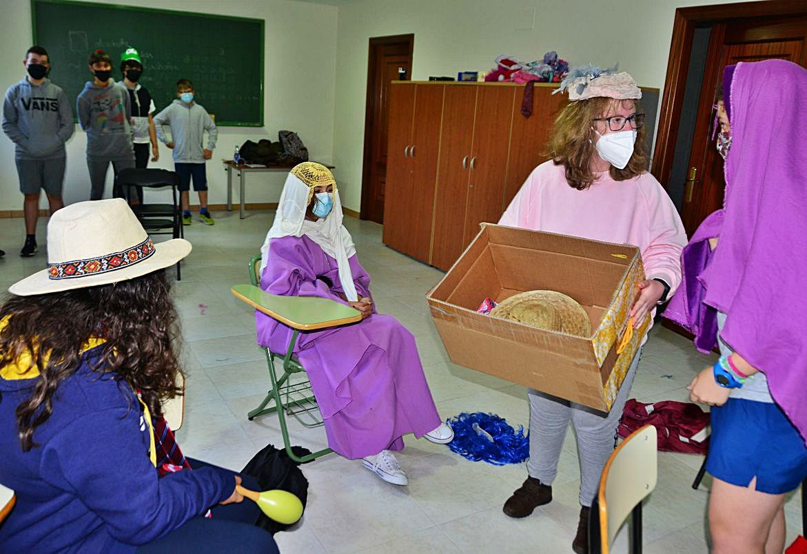 Una de las clases de teatro celebradas ayer.   | GONZALO NÚÑEZ