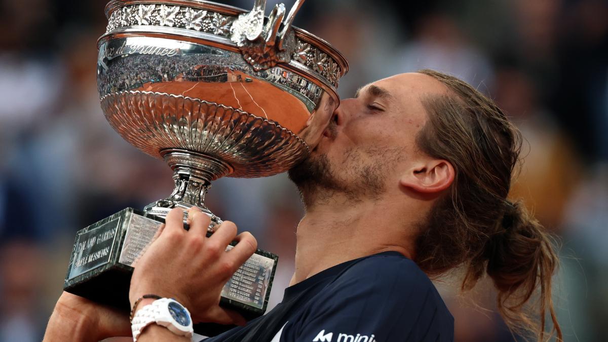 Zverev con el título