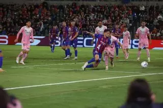 El Eldense golea y rompe su mala racha