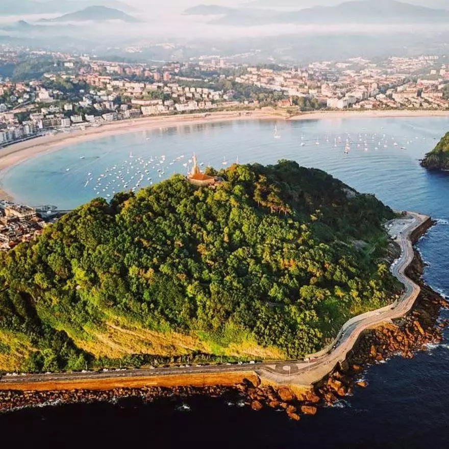 El refugio de Aimar Bretos (39 años) está en San Sebastián: "Es el lugar donde mi familia abordaba las cuestiones importantes"