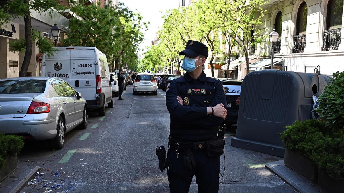 Un agente de la Policía Nacional.