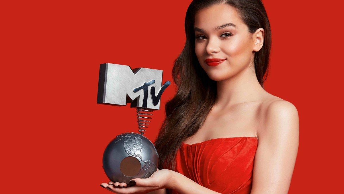 hailee-steinfeld-emas hailee-steinfeld-emas