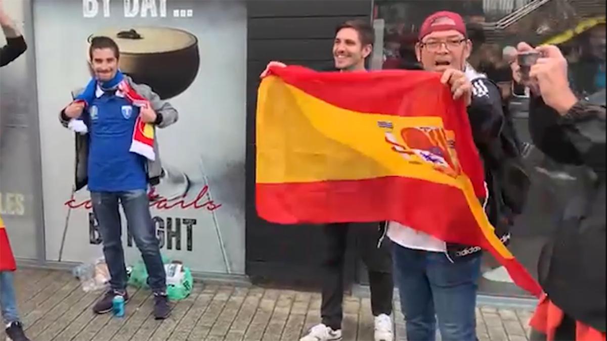 ¡Gran amiente en los alrededores de Wembley antes del España - Italia!